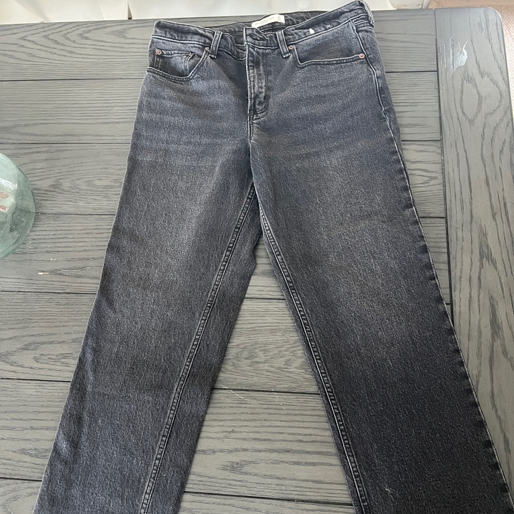 Abercrombie straight midrise. Short length